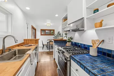 662 65th St, Oakland, CA 94609 - Photo 19