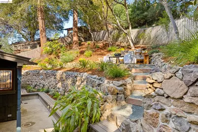 1004 Elbert St, Oakland, CA 94602 - Photo 41