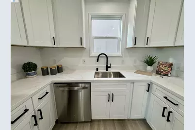 879 Mayfair Ave, Daly City, CA 94015 - Photo 11