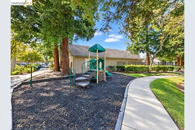 1251 Lakeview Cir, Pittsburg, CA 94565 - Photo 35