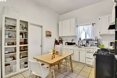 731 Campbell St, Oakland, CA 94607 - Photo 15