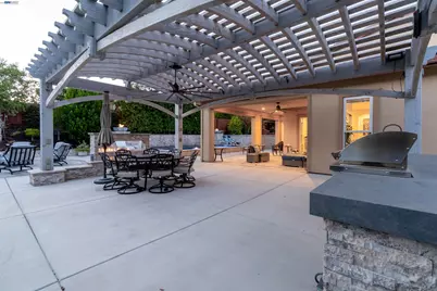 2063 Reserva Court, Brentwood, CA 94513 - Photo 43