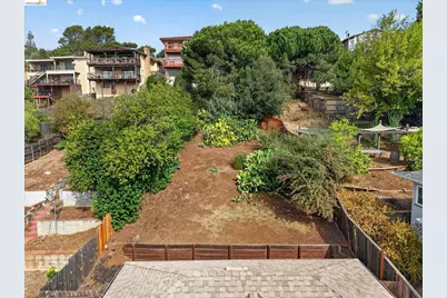 10600 Sheldon St, Oakland, CA 94605 - Photo 17