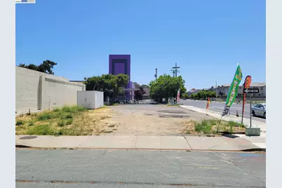 301 Central Ave., Pittsburg, CA 94565 - Photo 1