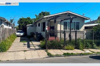 1038 72nd Ave - Photo 1