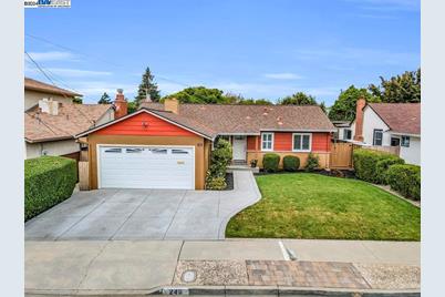 246 Gloria St, Hayward, CA 94544 - Photo 1