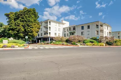 2 Admiral Dr #280, Emeryville, CA 94608 - Photo 1