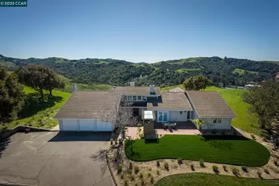 1970 Joseph Dr., Moraga, CA 94556 - Photo 1