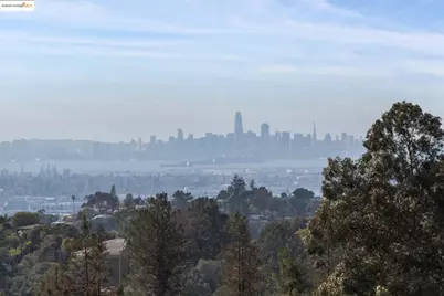 93 Thousand Oaks St, Oakland, CA 94605 - Photo 1