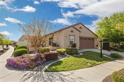 2961 Clear Point Way, Manteca, CA 95336 - Photo 1