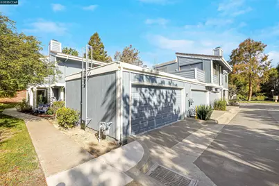 504 Athena #6, Hercules, CA 94547 - Photo 1