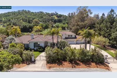 195 Pine Creek Rd, Walnut Creek, CA 94598 - Photo 1