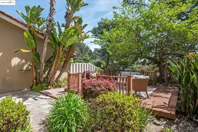 43 Turtle Creek St, Oakland, CA 94605 - Photo 1