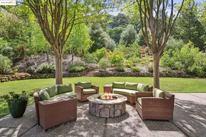 1037 Silverhill Dr, Lafayette, CA 94549 - Photo 1