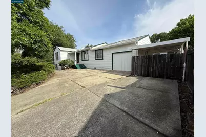 2271 Hemlock Ave, Concord, CA 94520 - Photo 1