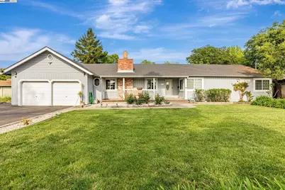 1420 Franquette Ave, Santa Rosa, CA 95405 - Photo 1