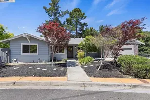 21 Muth Dr, Orinda, CA 94563 - Photo 1