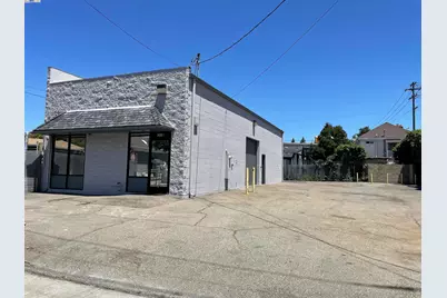 3326 Elmwood Avenue, Oakland, CA 94601 - Photo 1