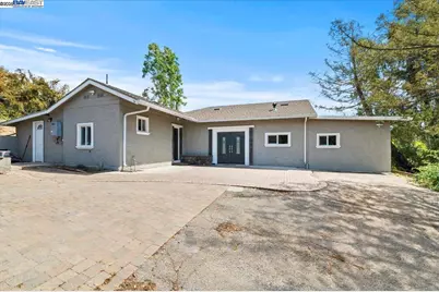 25774 Clover Rd, Hayward, CA 94542 - Photo 1