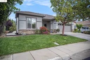 1012 Centennial Dr, Brentwood, CA 94513 - Photo 1