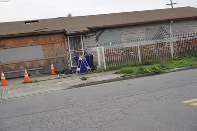 808 Lincoln Ave, Richmond, CA 94801 - Photo 1