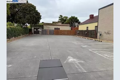 2308 Encinal Ave, Alameda, CA 94501 - Photo 1