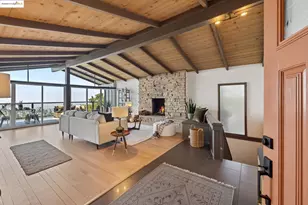 5920 Ascot Dr, Oakland, CA 94611 - Photo 1