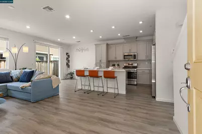 28 Springbrook Ln, Pittsburg, CA 94565 - Photo 1