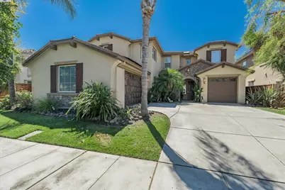 686 Homestead Ave, Lathrop, CA 95330 - Photo 1