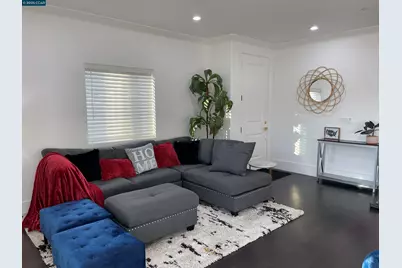 1060 Beacon St, Pittsburg, CA 94565 - Photo 1