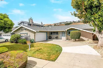 30658 Vanderbilt St, Hayward, CA 94544 - Photo 1