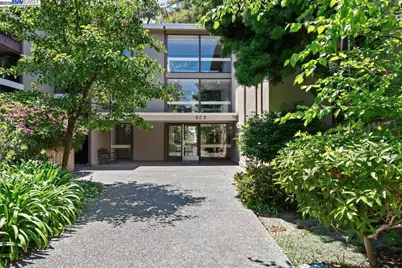 323 Monte Vista Ave #303, Oakland, CA 94611 - Photo 1