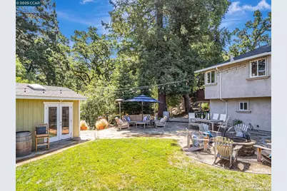285 Moraga Way, Orinda, CA 94563 - Photo 1