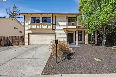 2555 Pine St, Martinez, CA 94553 - Photo 1