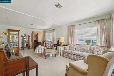 327 La Vina, Pacheco, CA 94553 - Photo 1