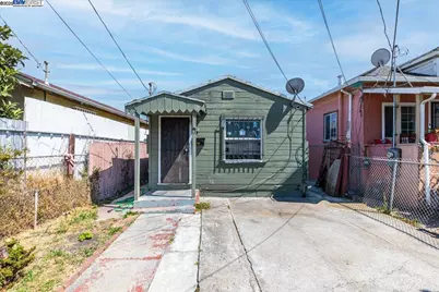 1058 71st Ave, Oakland, CA 94621 - Photo 1