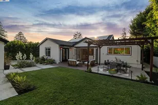 5850 Amy Dr, Oakland, CA 94618 - Photo 1