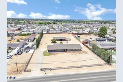 918 Carpenter Rd, Oakley, CA 94561 - Photo 1