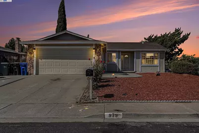 979 Newcastle Way, Pittsburg, CA 94565 - Photo 1