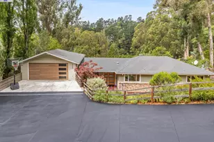 2025 Arrowhead Dr, Oakland, CA 94611 - Photo 1