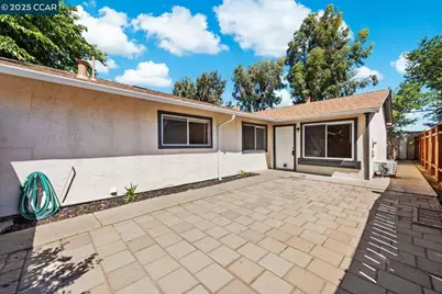 113 Trident Dr, Pittsburg, CA 94565 - Photo 1