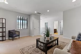 566 Mandevilla Dr, Brentwood, CA 94513 - Photo 31