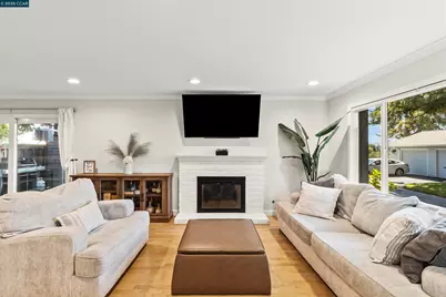 104 Fountainhead Ct, Martinez, CA 94553 - Photo 1