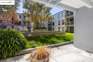 4 Commodore Dr, Emeryville, CA 94608 - Photo 15