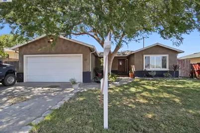 22 Orinda Cir, Pittsburg, CA 94565 - Photo 1