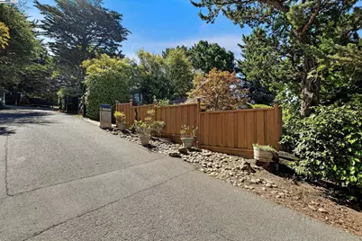 2863 Burton Dr, Oakland, CA 94611 - Photo 1