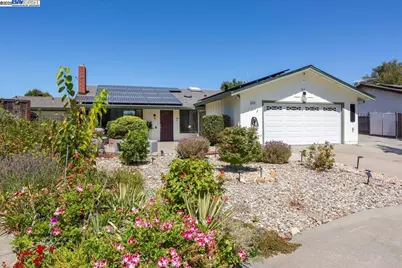 8157 Fairway Ct, Newark, CA 94560 - Photo 1