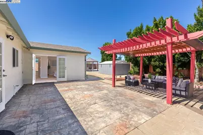 8157 Fairway Ct, Newark, CA 94560 - Photo 43