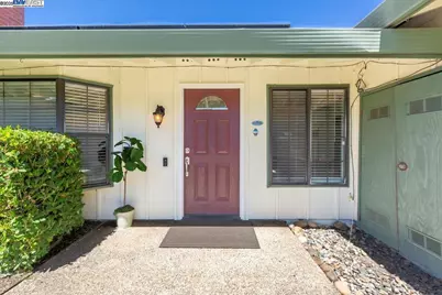 8157 Fairway Ct, Newark, CA 94560 - Photo 7