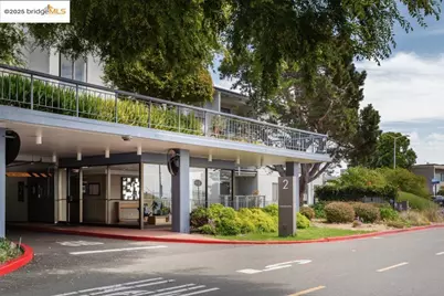 2 Commodore Dr #D275, Emeryville, CA 94608 - Photo 1
